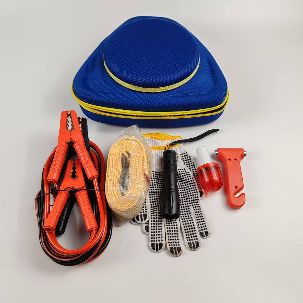 Cos'è il kit di pronto soccorso Road Cone